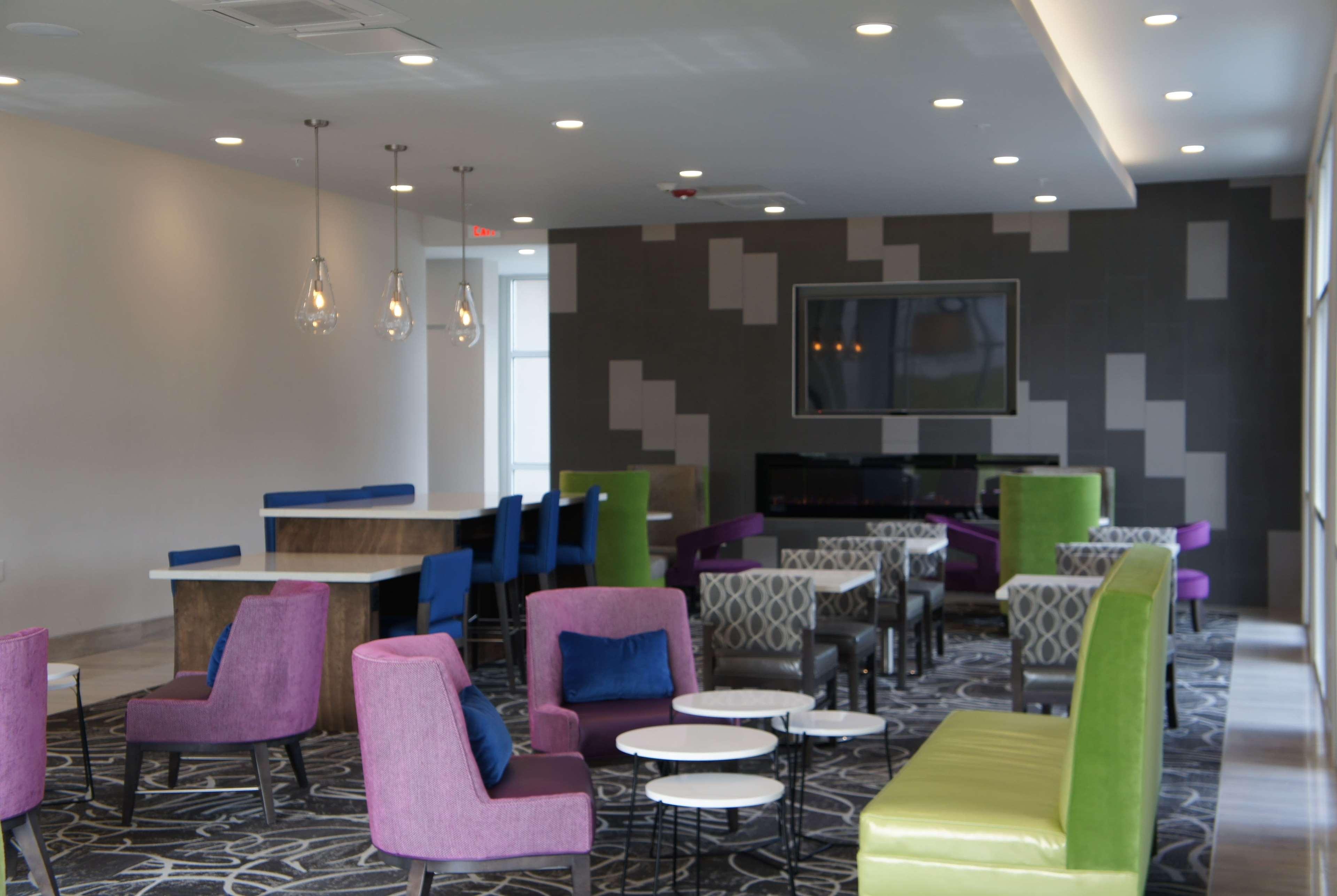 La Quinta By Wyndham Mobile Hotel Eksteriør billede
